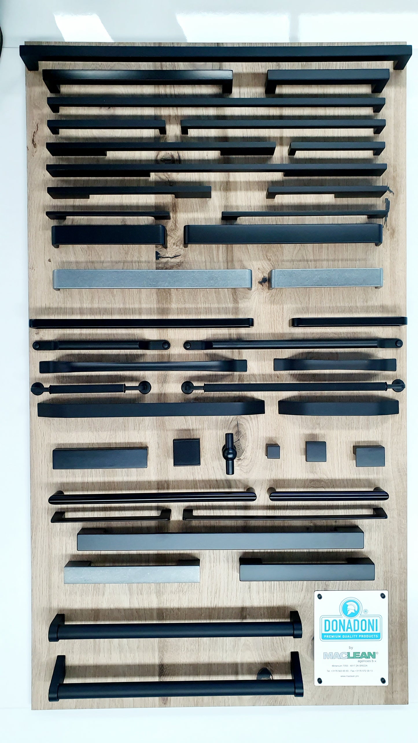 Donadoni Black Series showpaneel