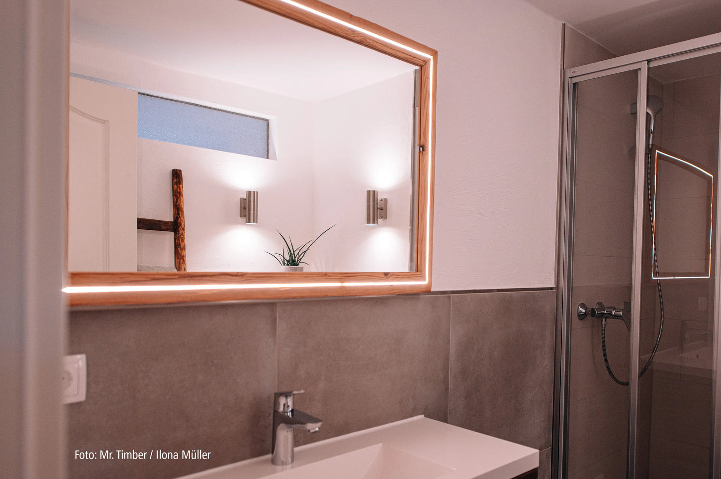 LED FN-3TFC Tape 3m 1200 LED 27W xw 2 kabels