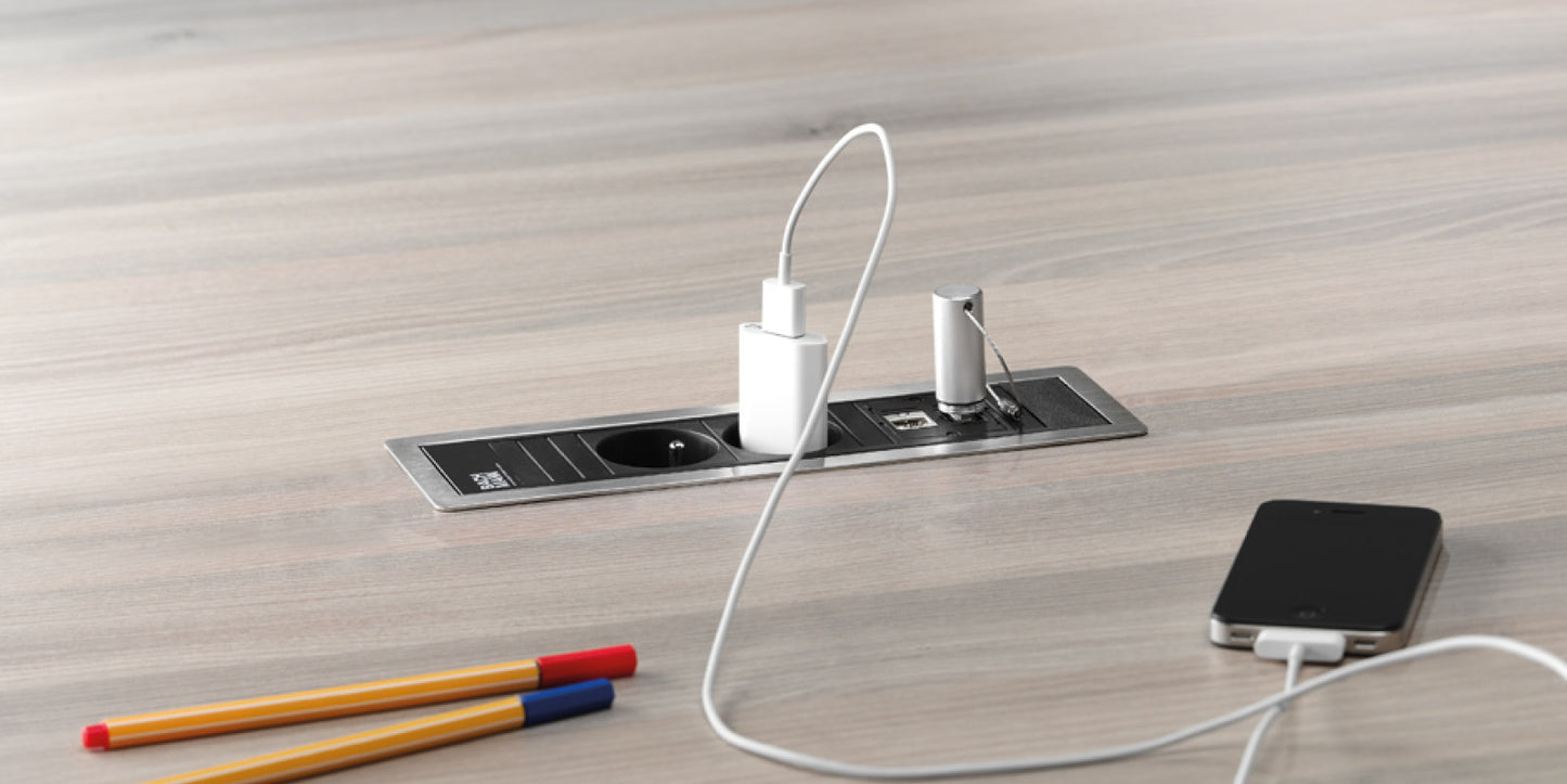 Power Frame Cover 2x230V+2xUSB 0,1m GST